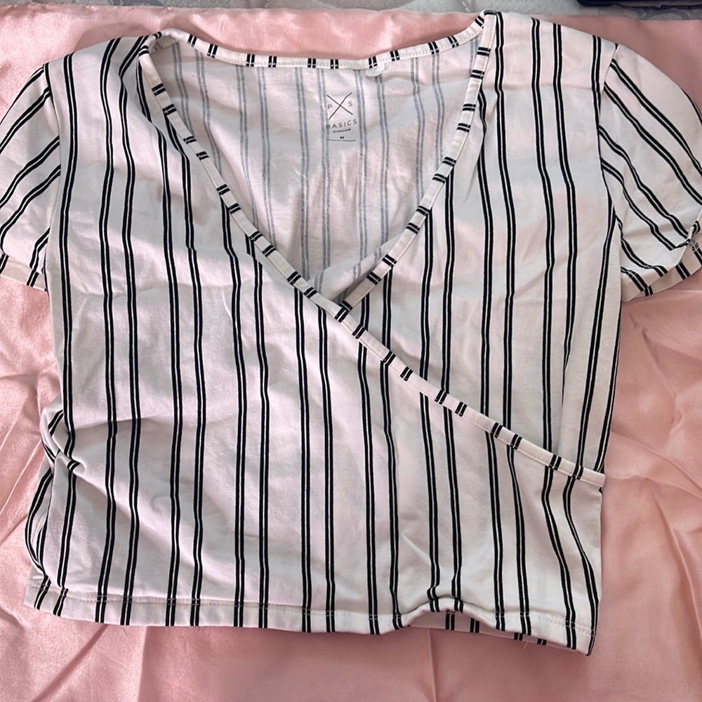 Black and white crop top